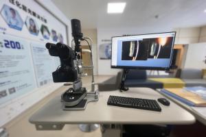 Kanghua Digital Slit Lamp Installation